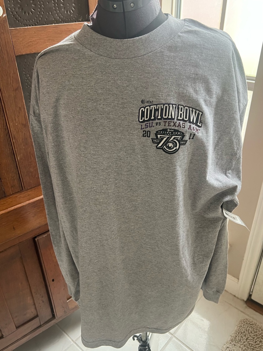 LSU/Texas A&M 2011 Cotton Bowl 75th Anniversary Long-Sleeve 2XL new with tags